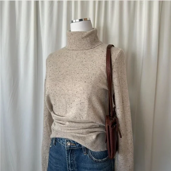 C by Bloomingdale’s 100% 2-ply Cashmere turtleneck sweater small. - Picture 3 of 8